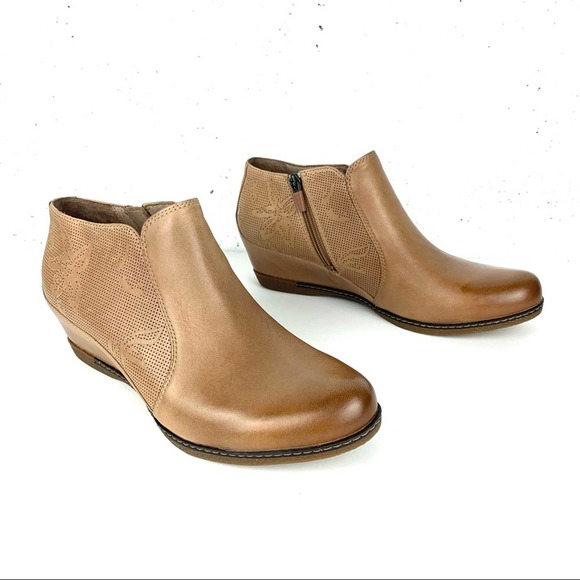 Dansko Luann Burnished Nubuck Ankle 